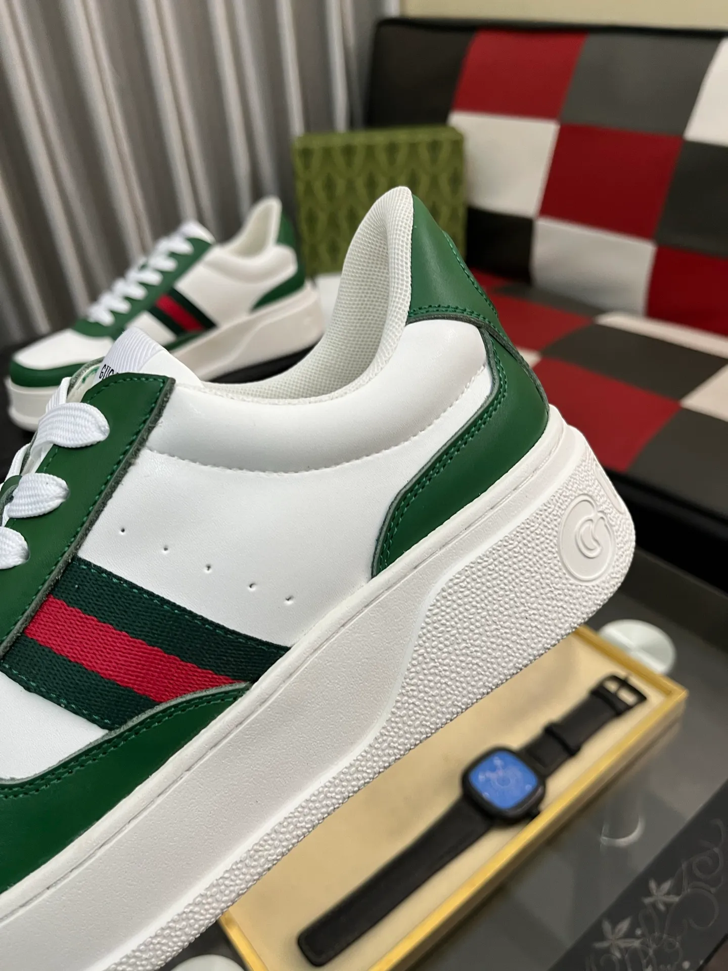 Men's Men's Shoes💰: 380⌚️⌚️[GUCCI] Gucci men's latest white shoe series casual shoes! The official website is built 1:1. Upper: Made of imported cowhide, with electric embroidery ➕Inner lining: Made of high-quality first-layer pigskin, soft and comfortable. Picky material selection and exquisite workmanship give you the best enjoyment. Size: 38-444️⃣Colors available